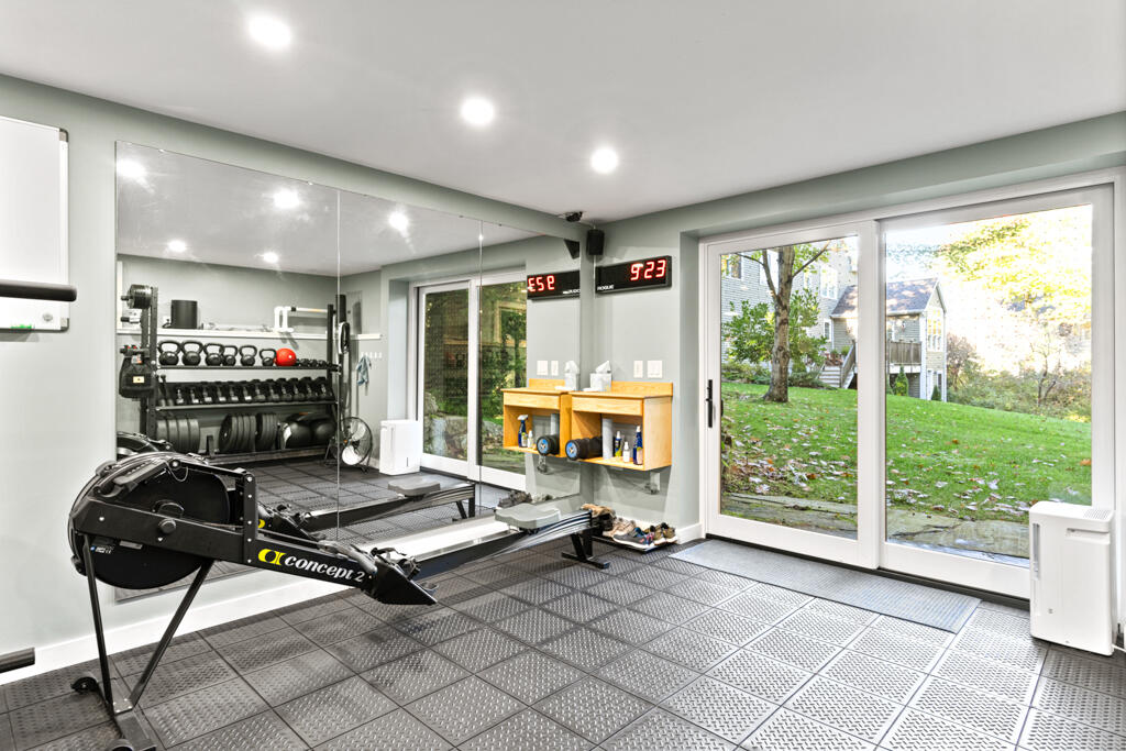 85 River's Edge Drive