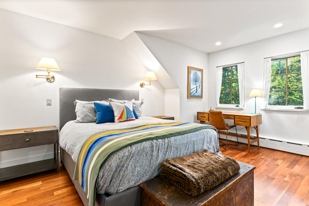 85 River's Edge Drive