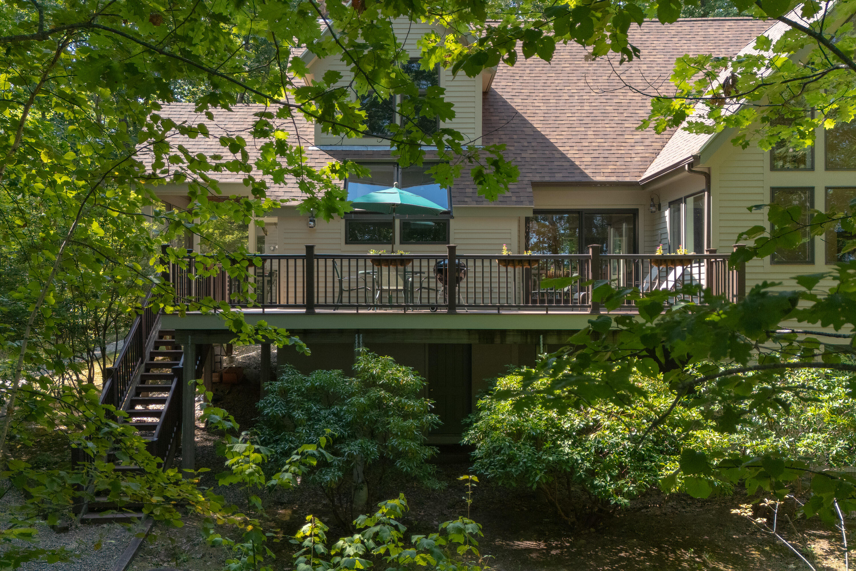 225 Meadow Road