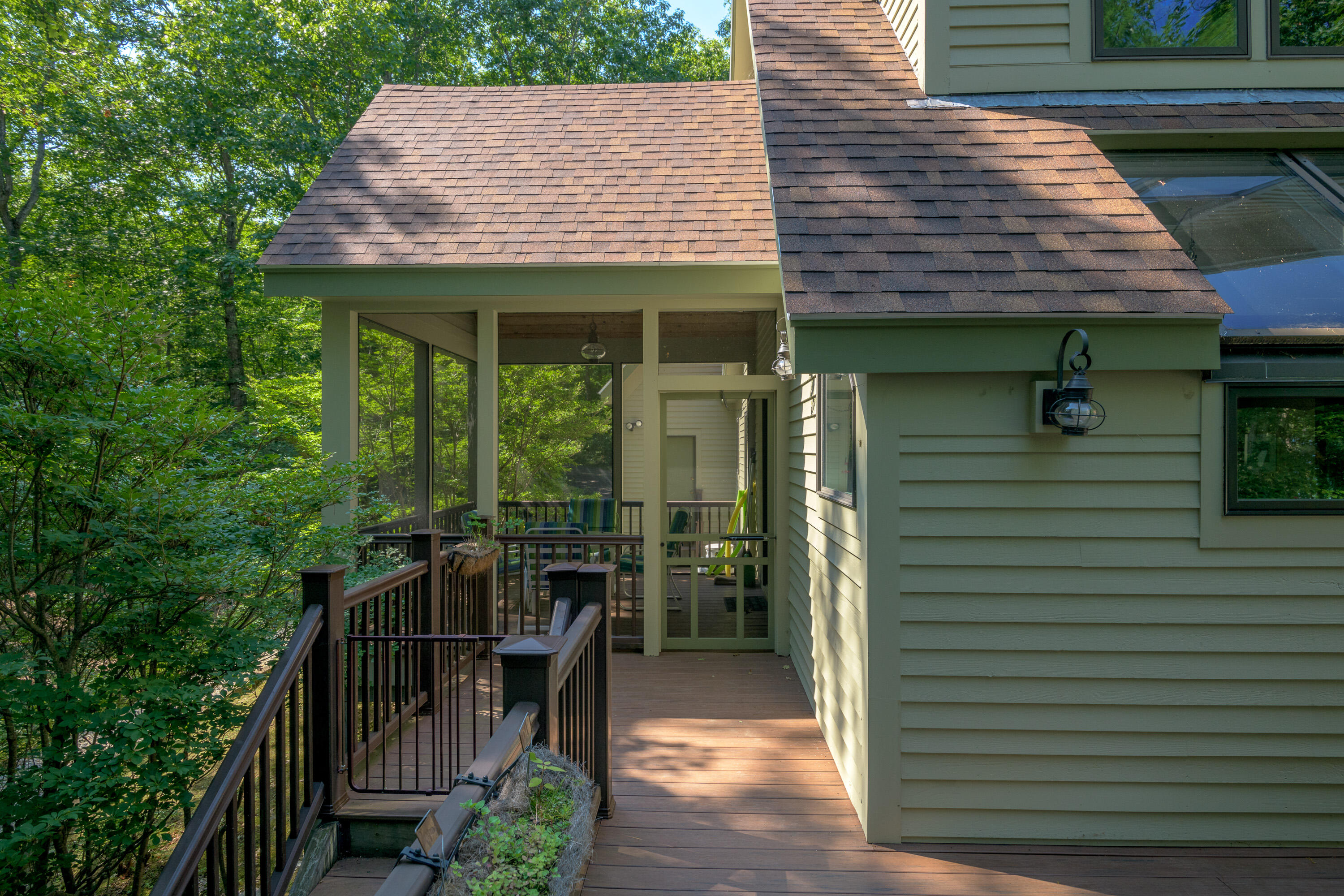 225 Meadow Road