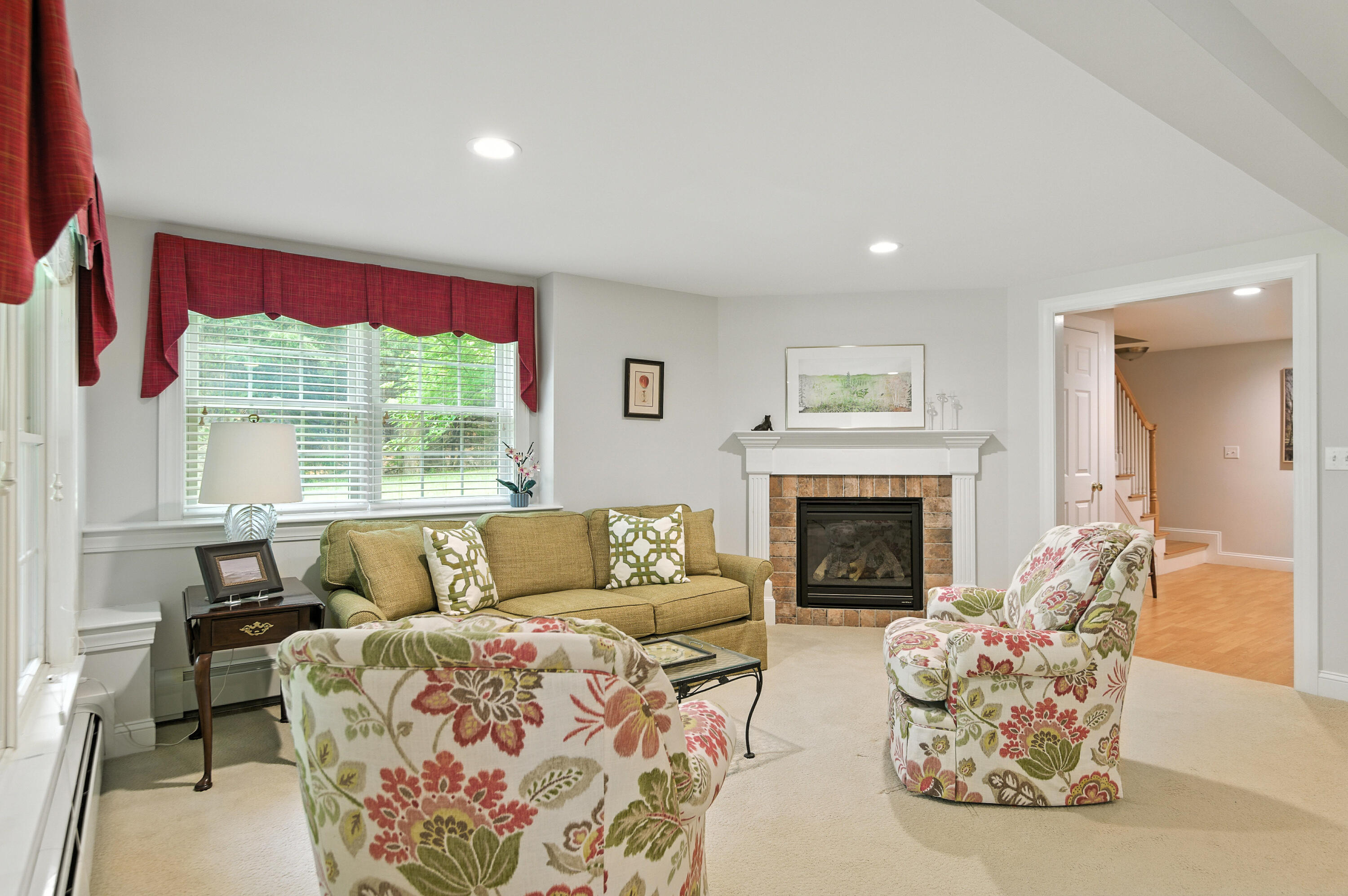 52 Gables Drive, 52