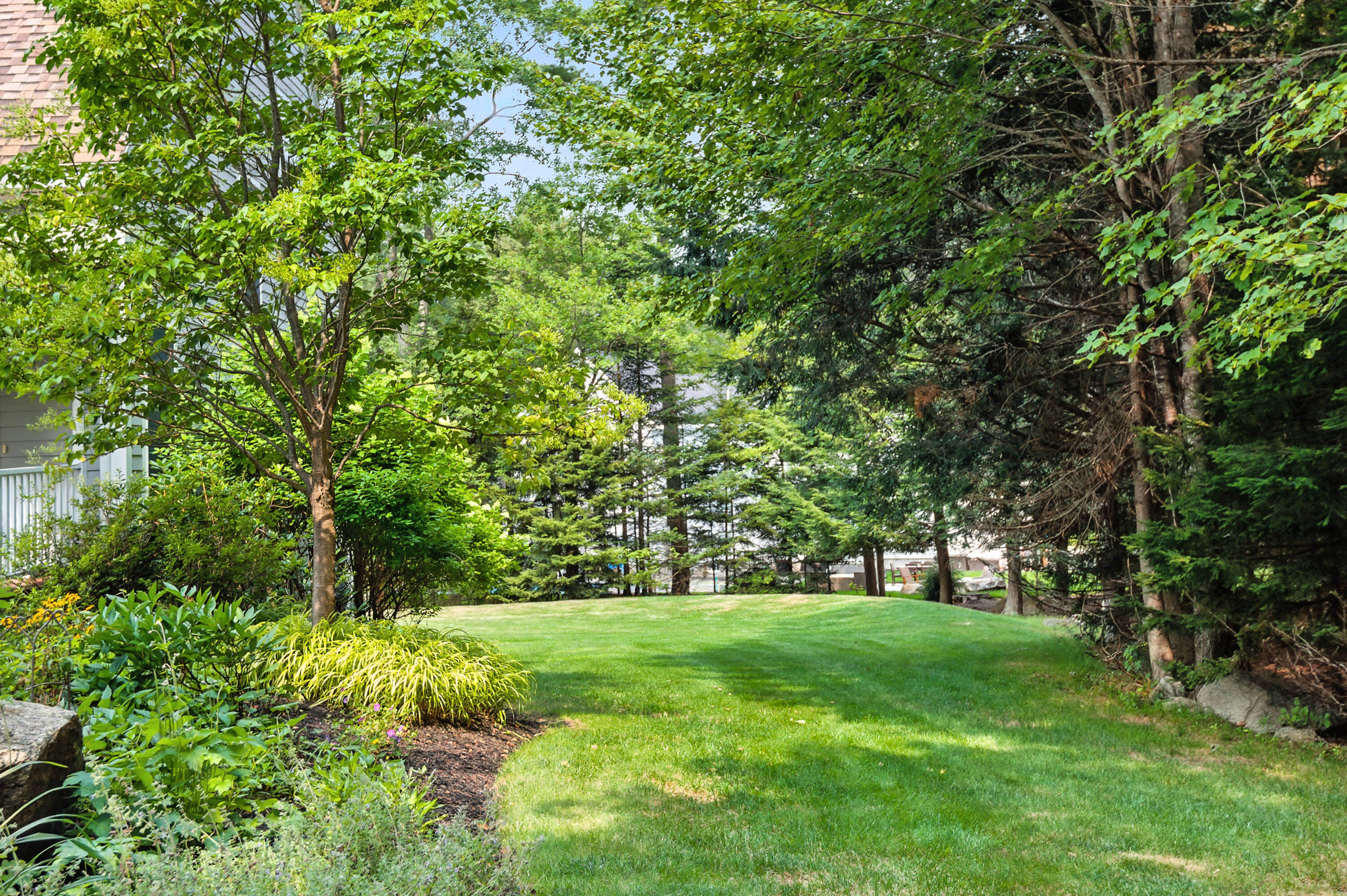 52 Gables Drive, 52