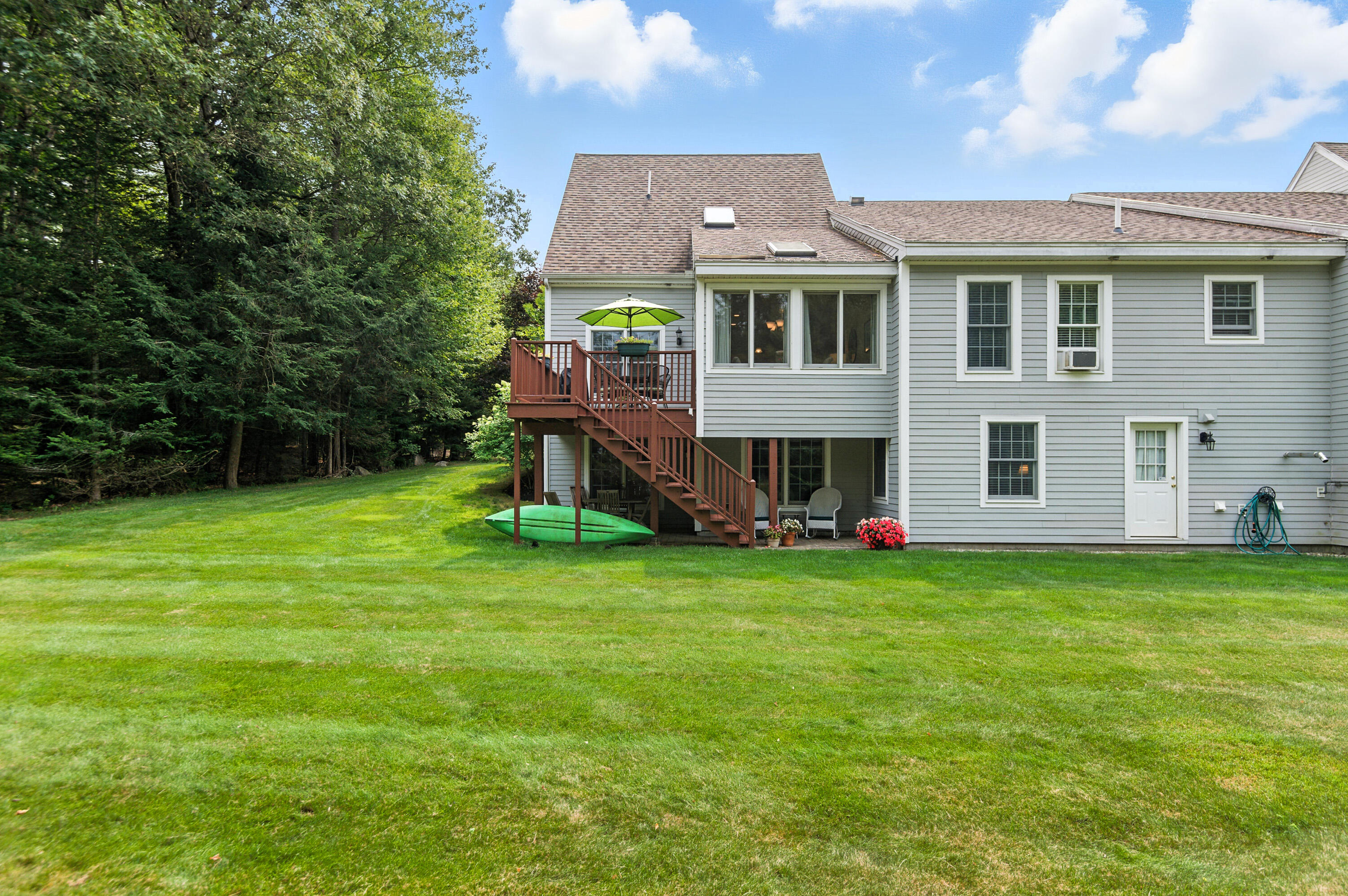 52 Gables Drive, 52
