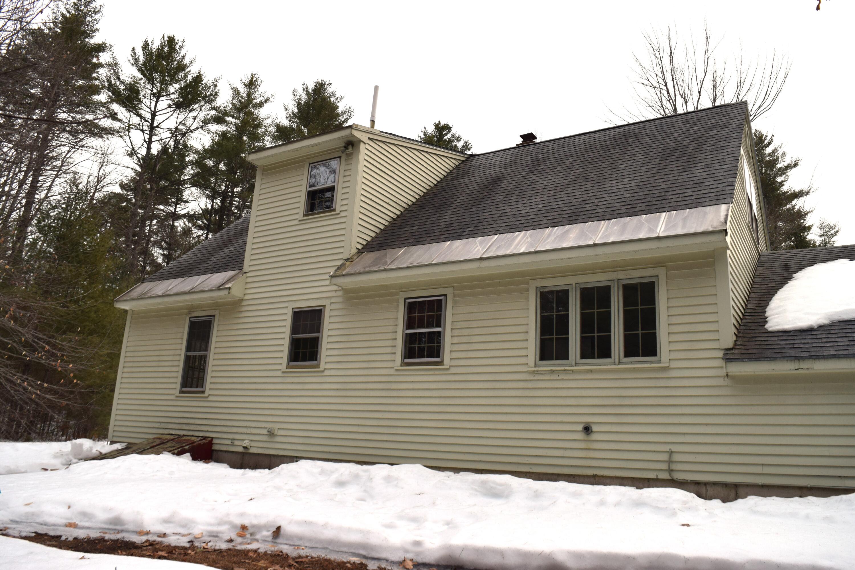 12 Deborah Lane