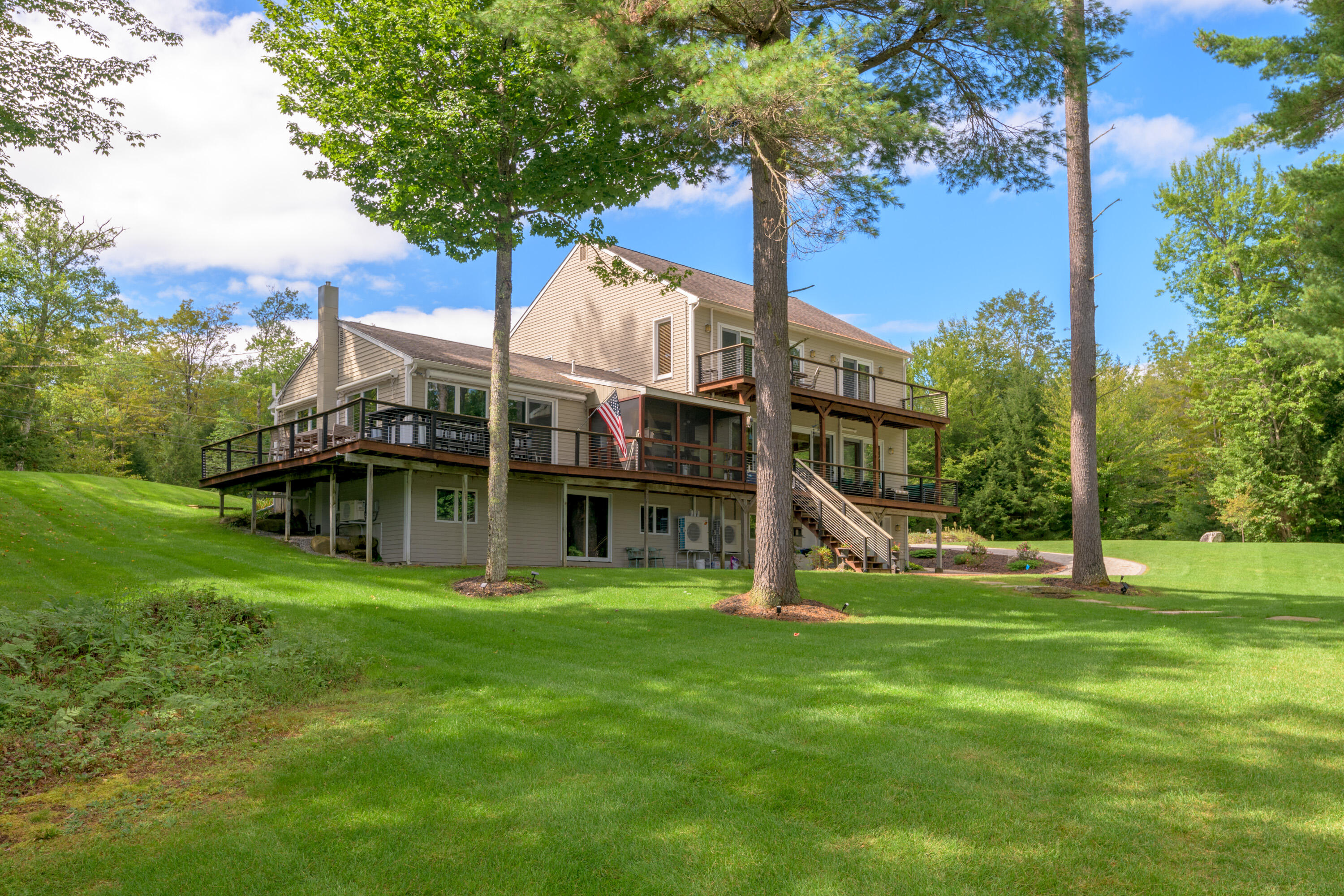 81 Ledgebrook Lane