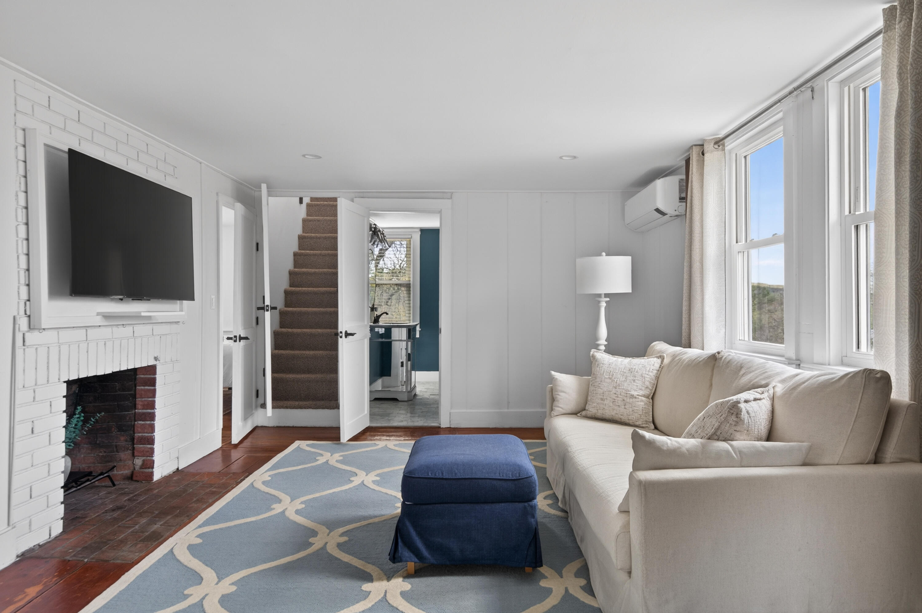 279 Middle Road