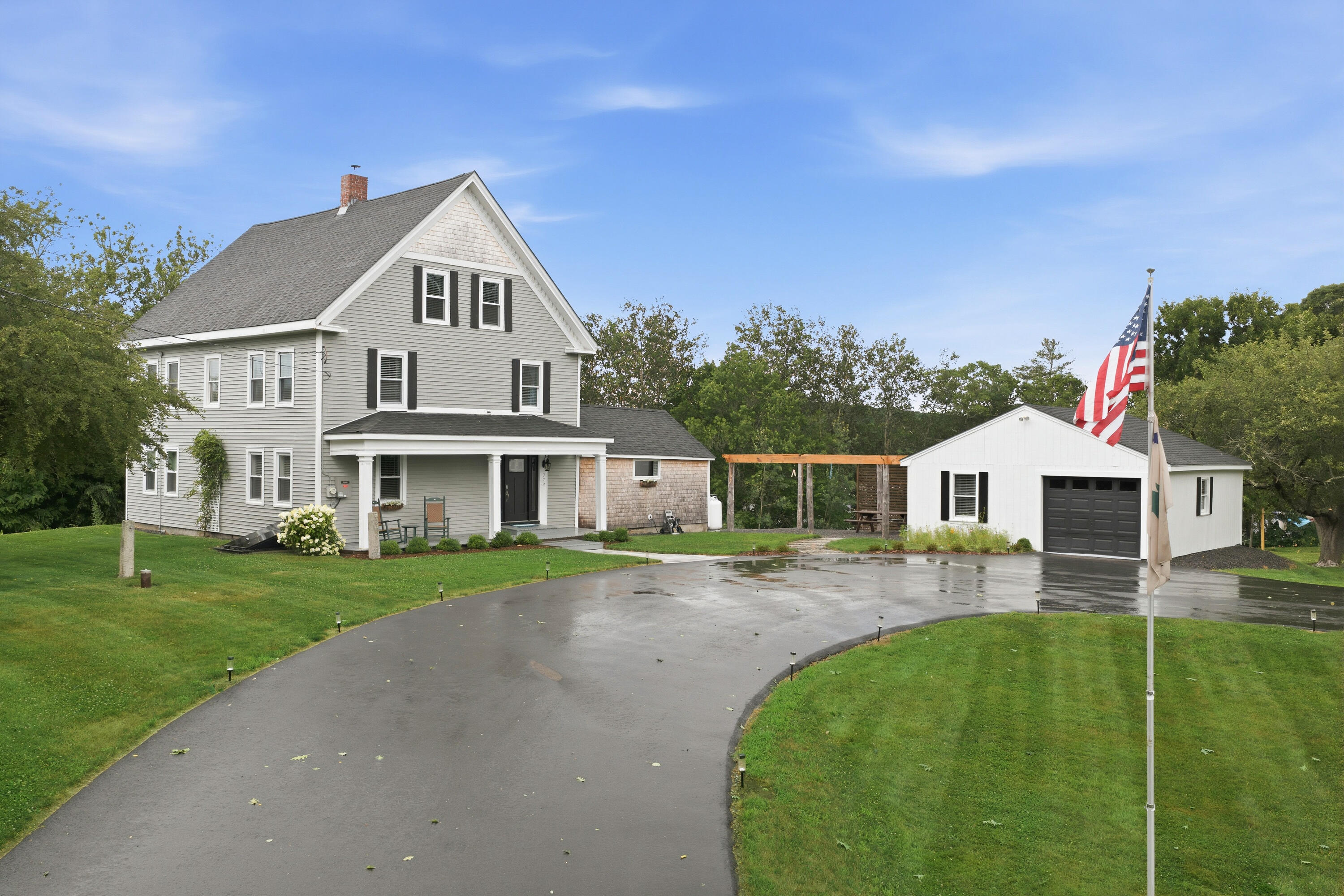 279 Middle Road