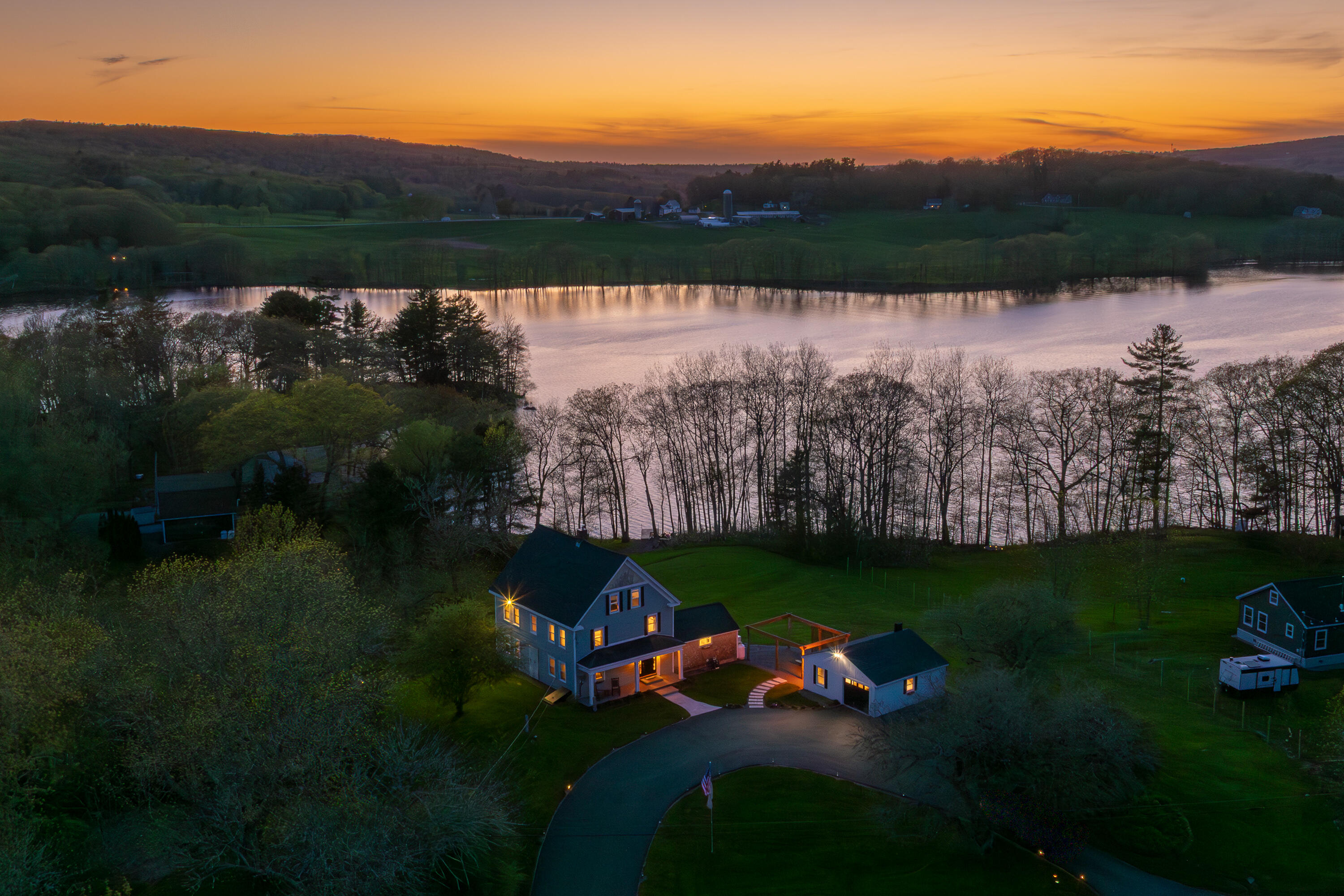 279 Middle Road