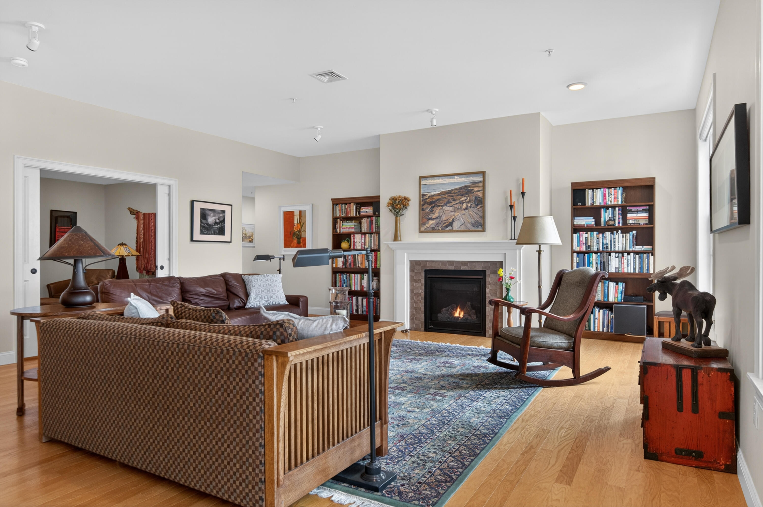 285 Front Street 302