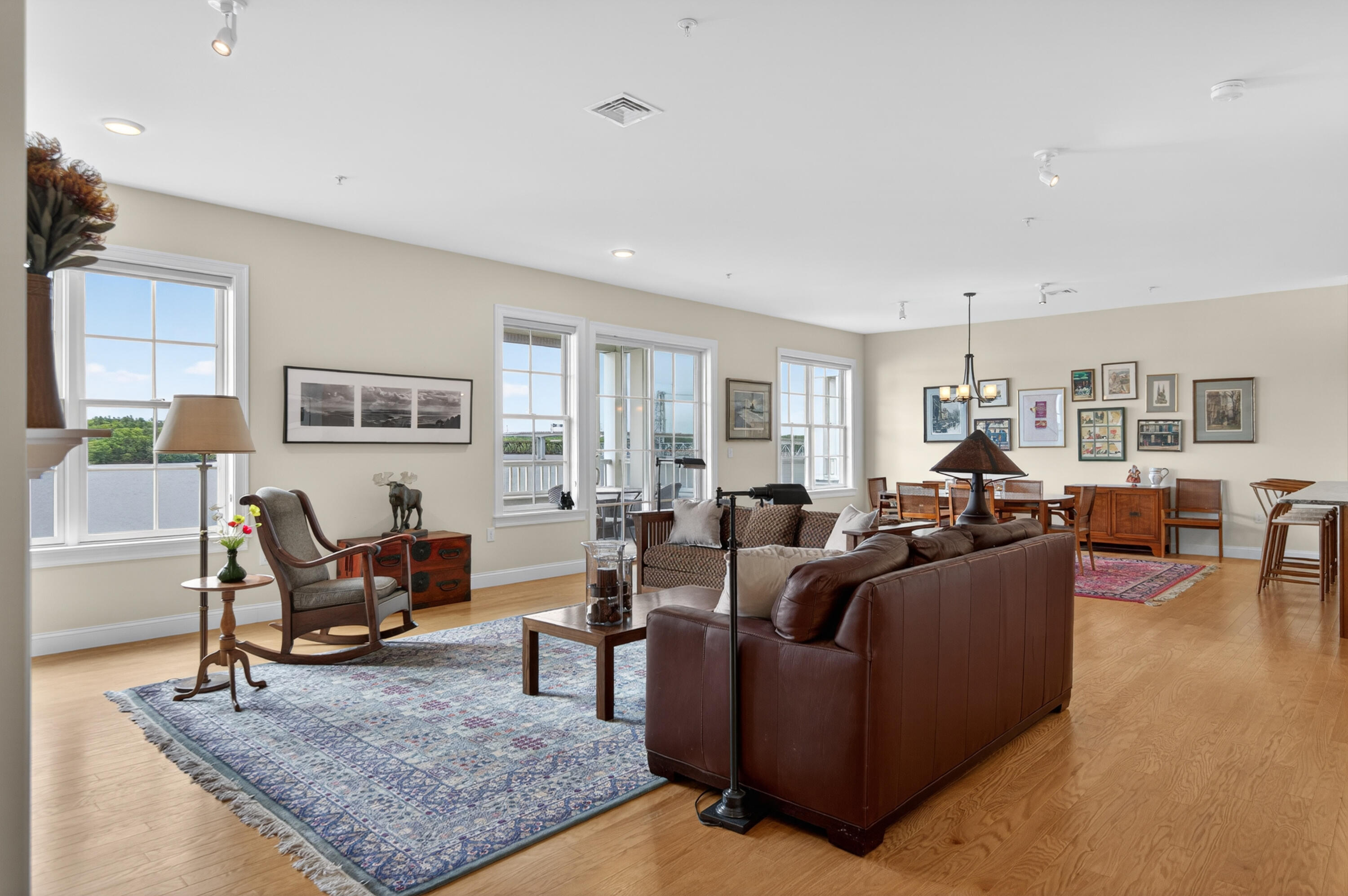285 Front Street 302