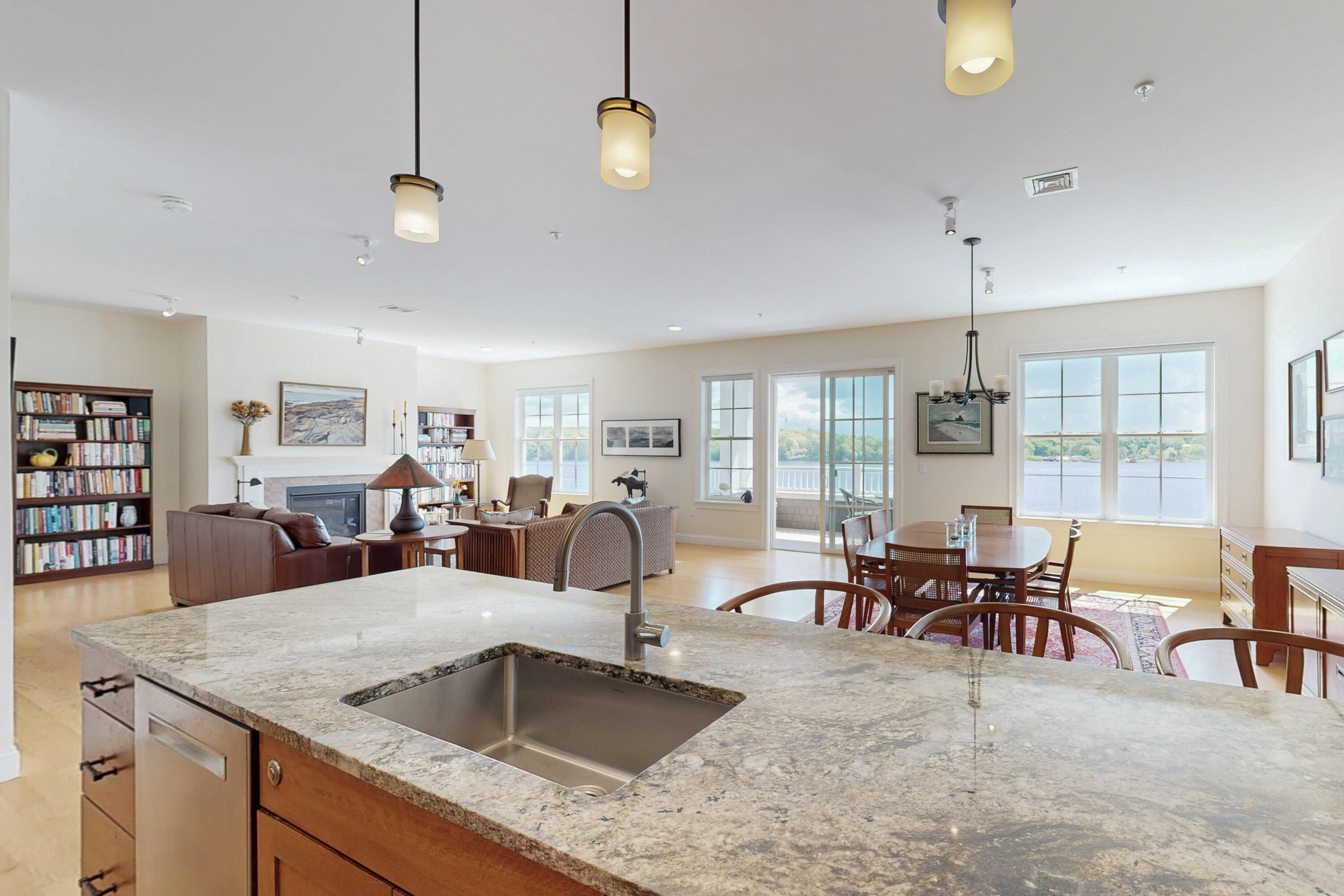 285 Front Street 302