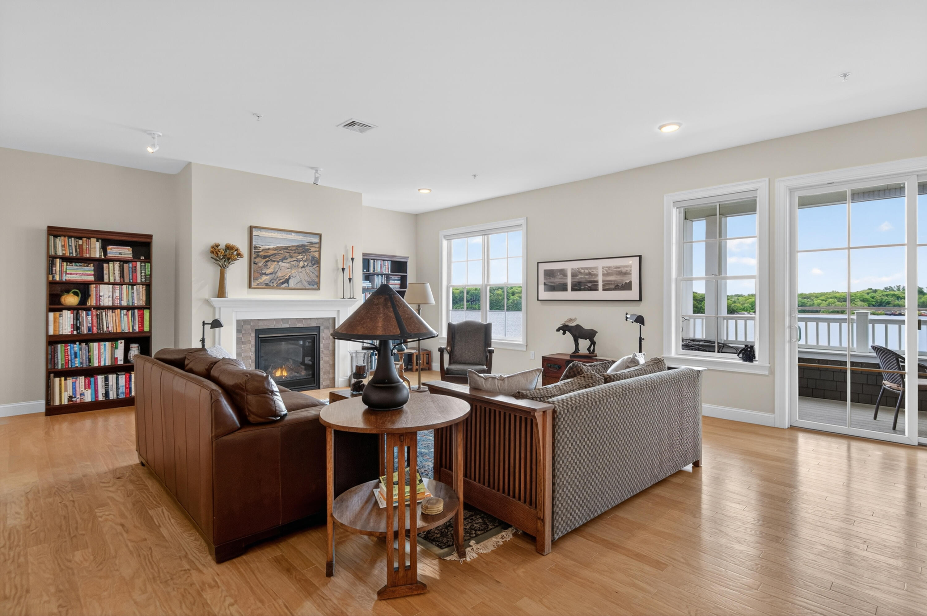 285 Front Street 302