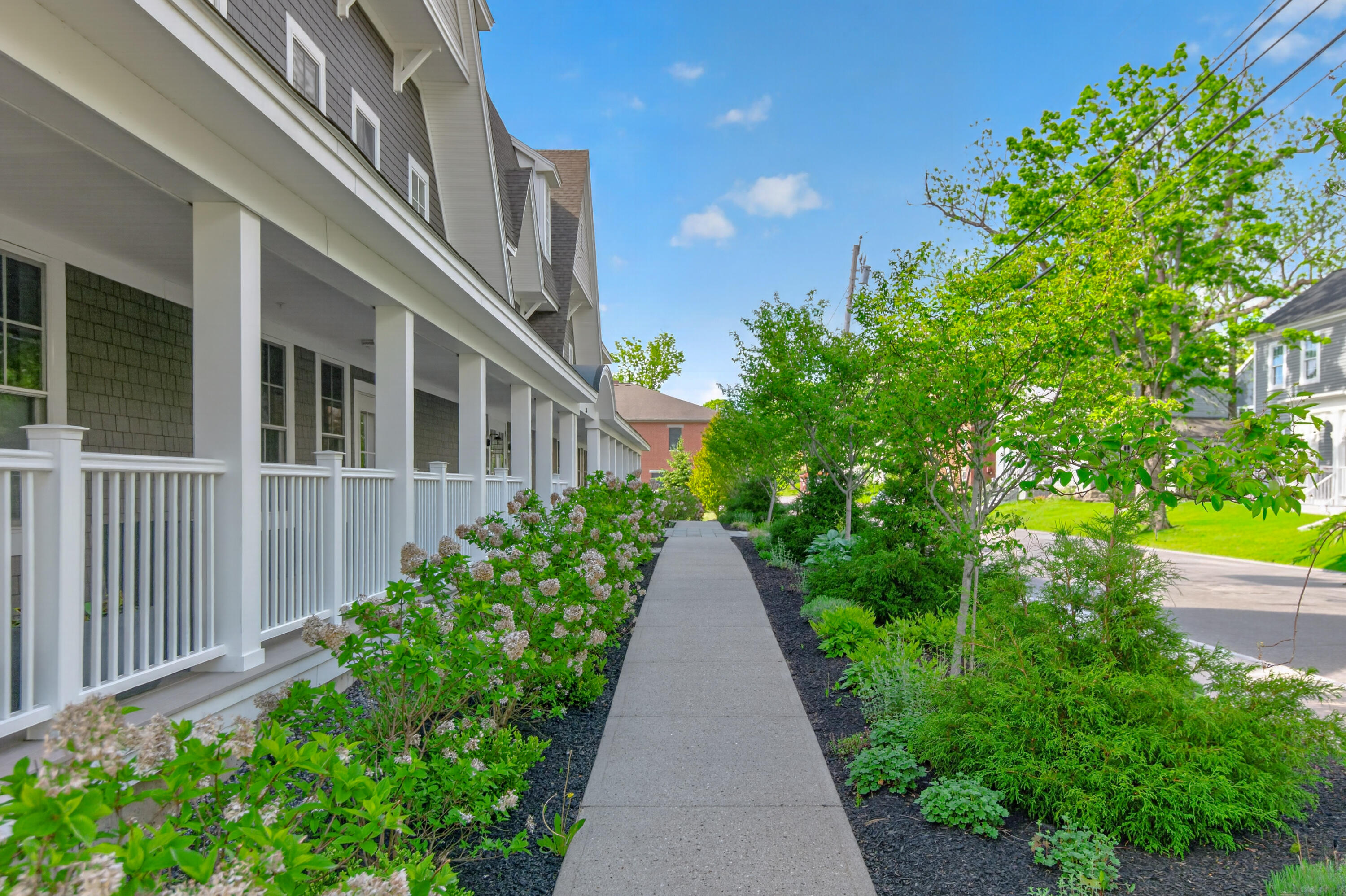 285 Front Street 302