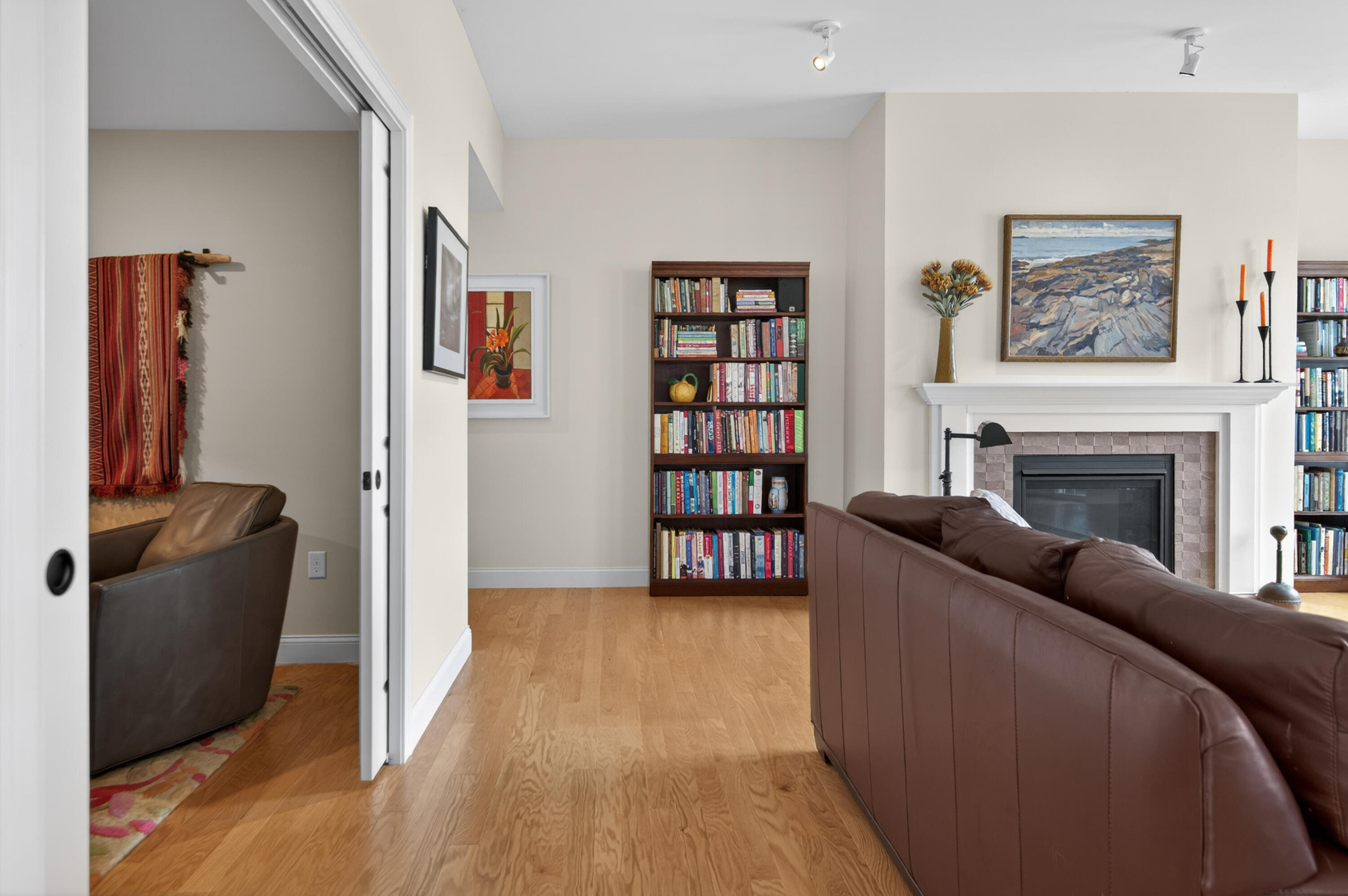 285 Front Street 302