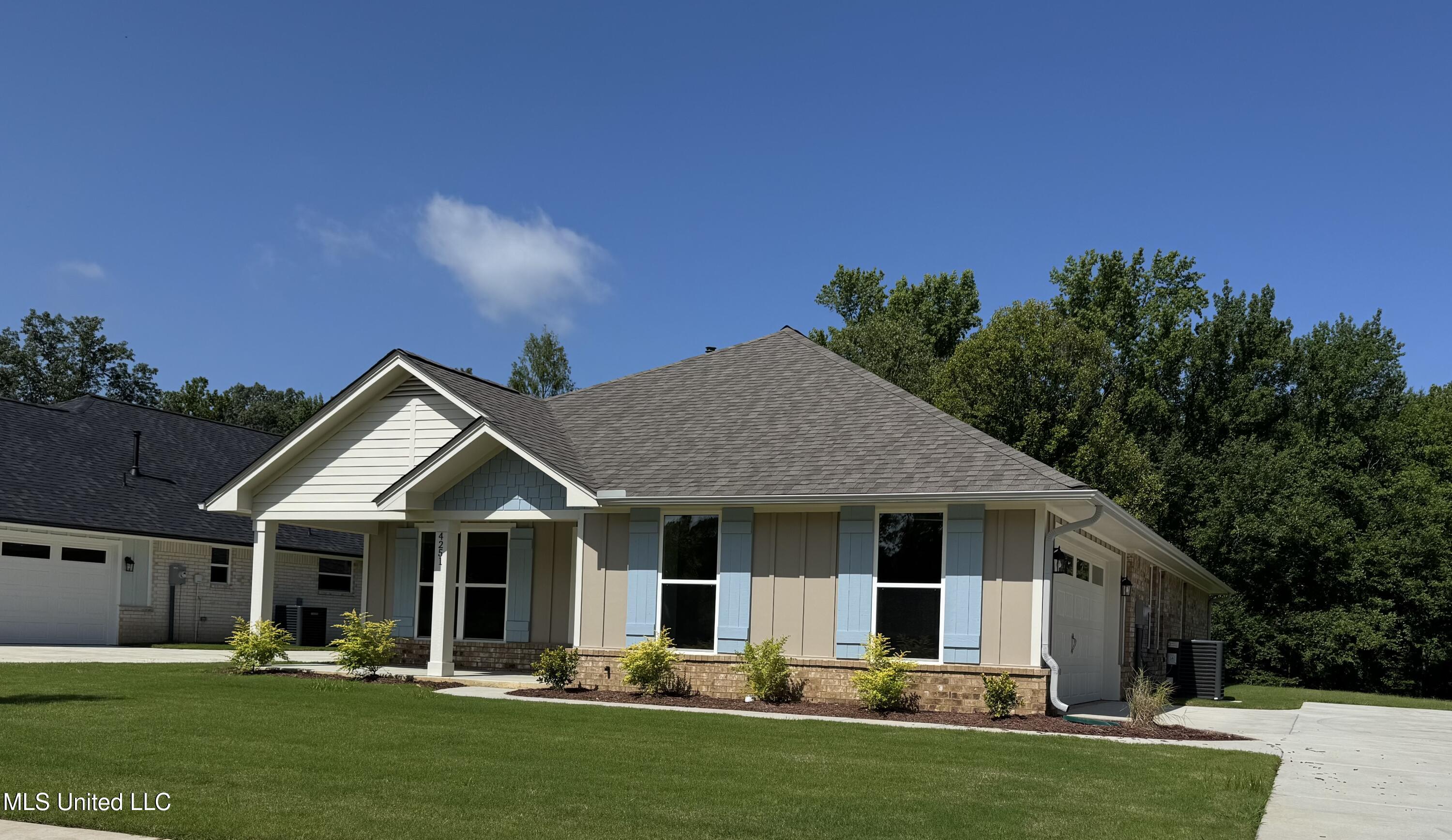 4251 W Olivia Circle