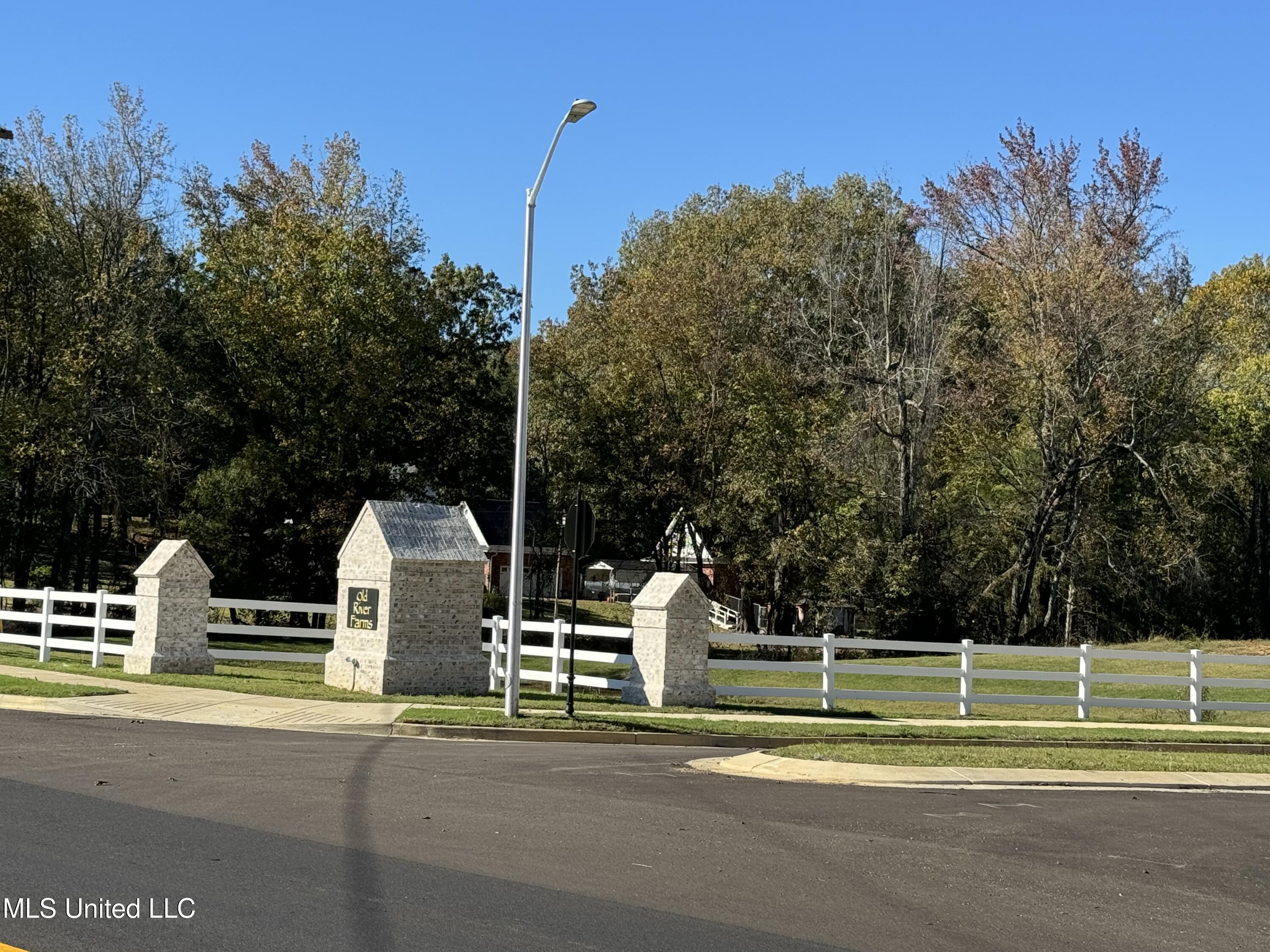 4251 W Olivia Circle