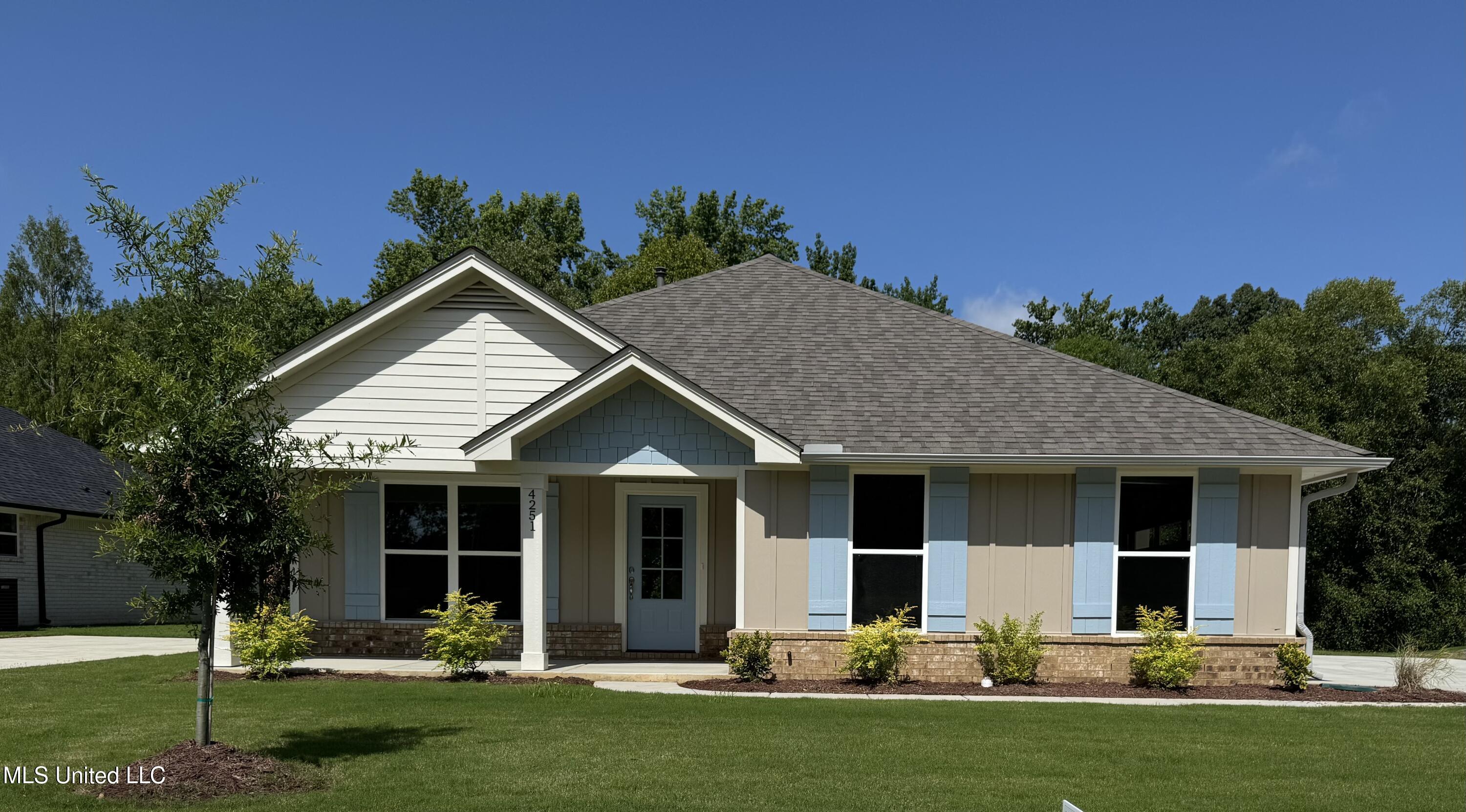 4251 W Olivia Circle