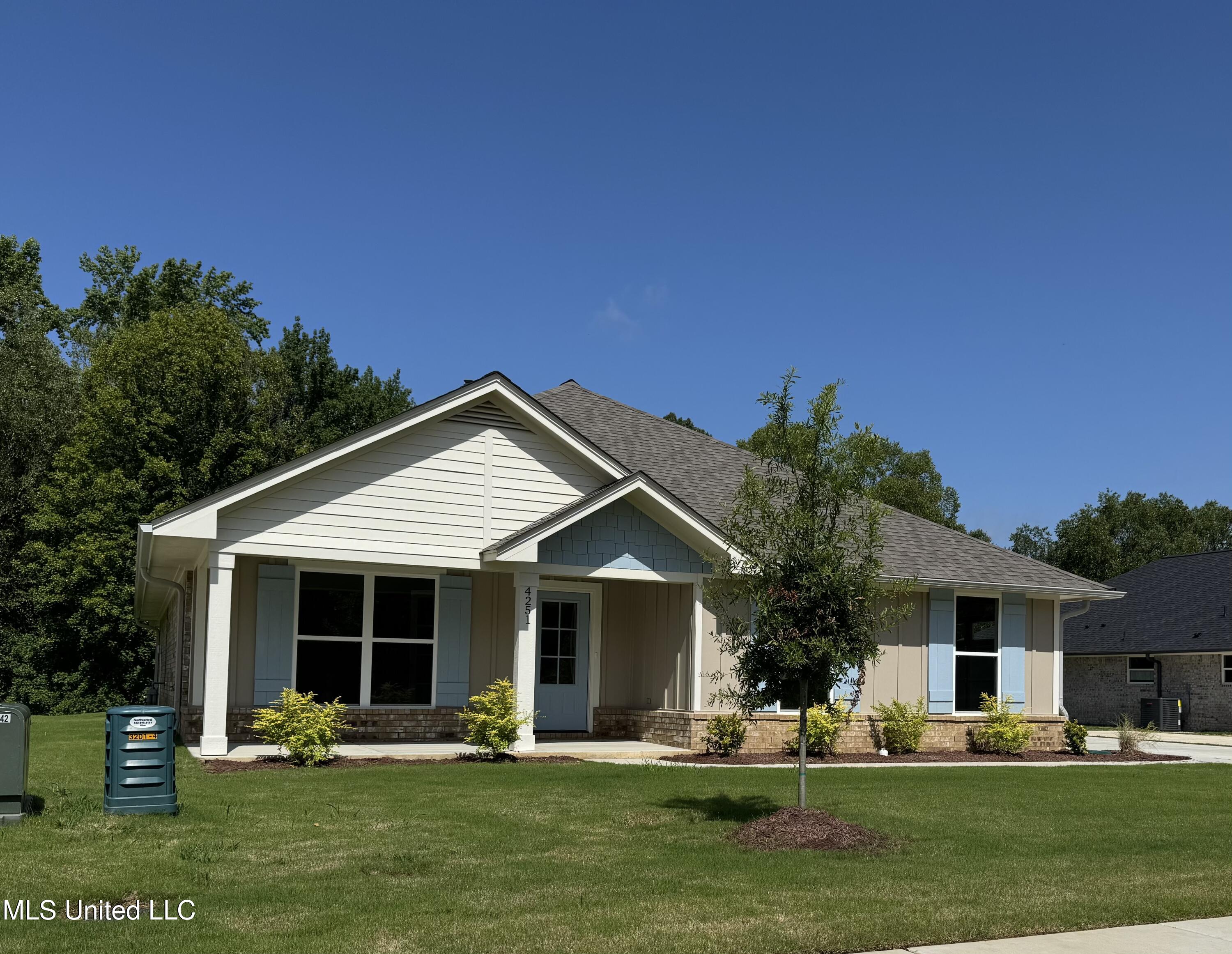 4251 W Olivia Circle