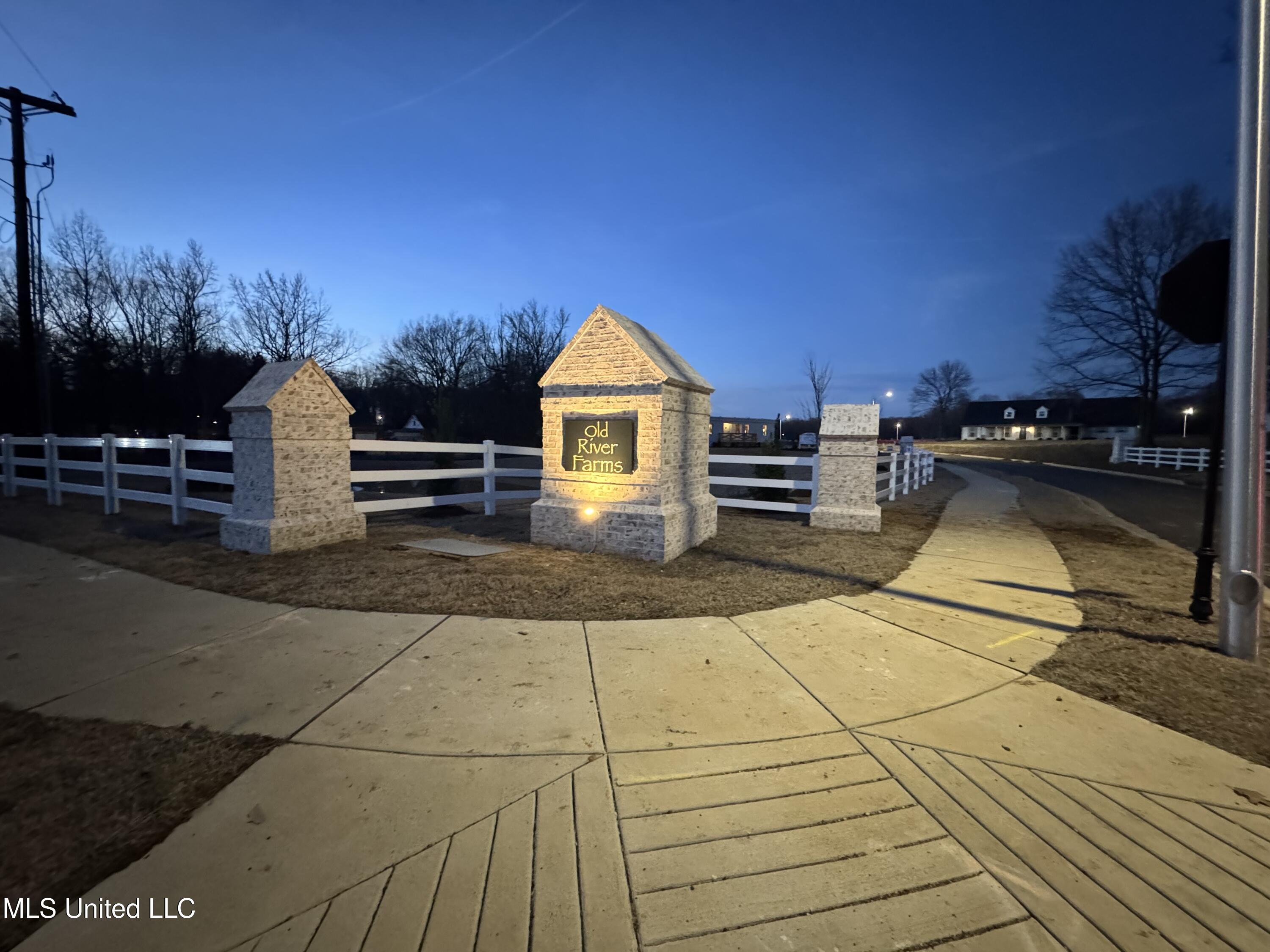 4251 W Olivia Circle