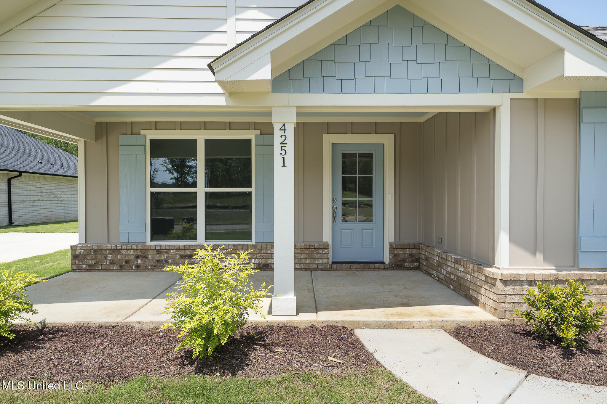 4251 W Olivia Circle