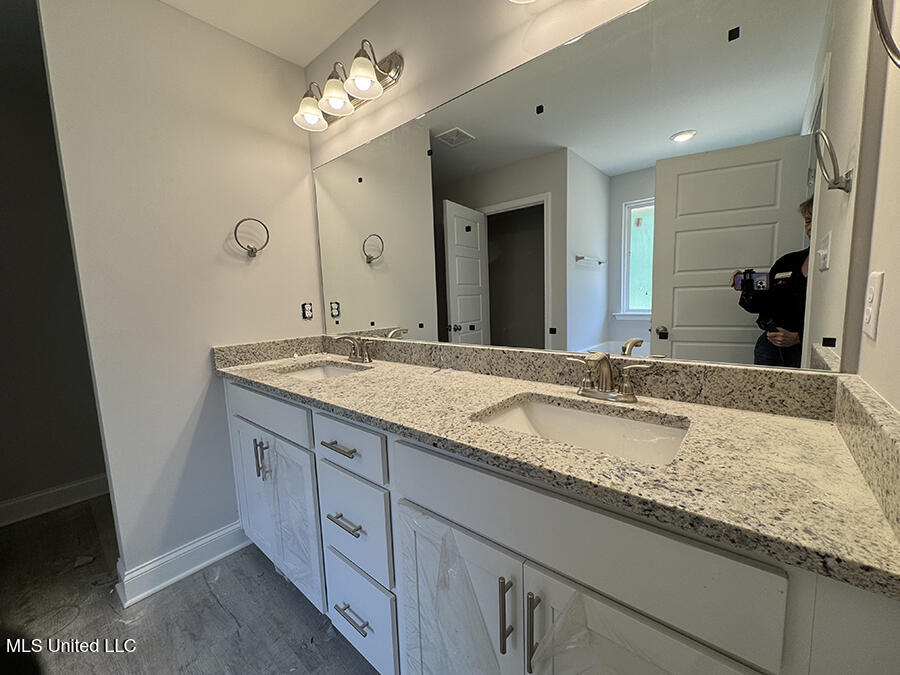 4201 W Olivia Circle