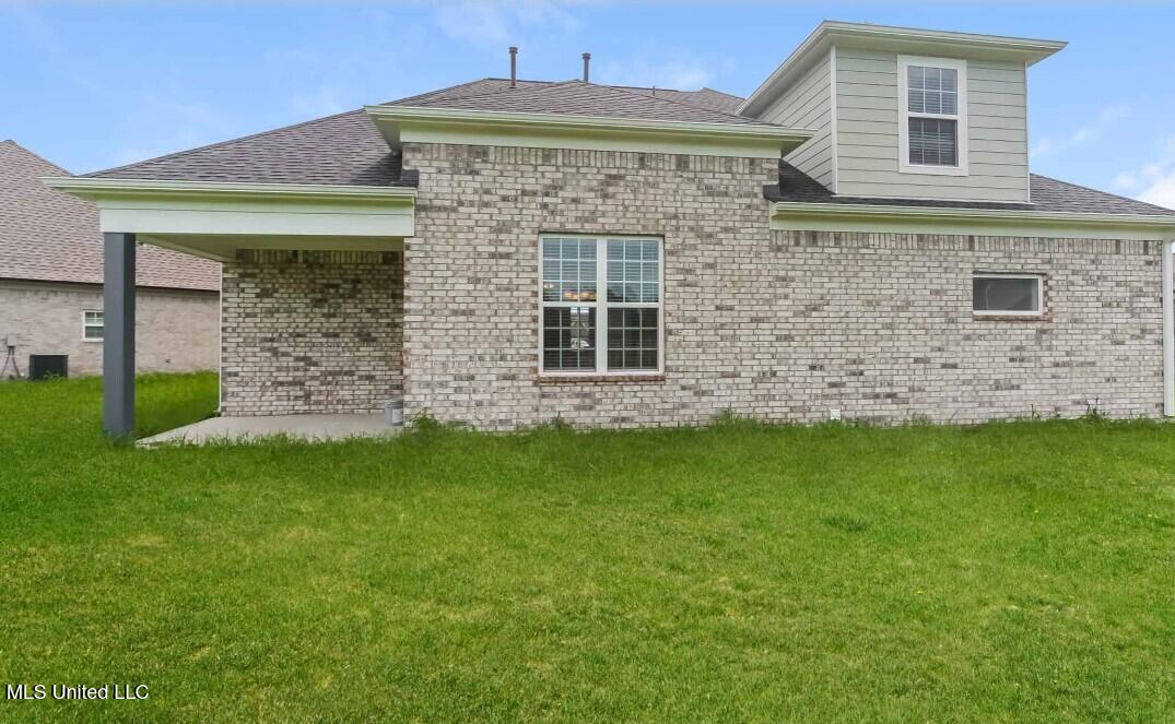7552 Newbury Drive