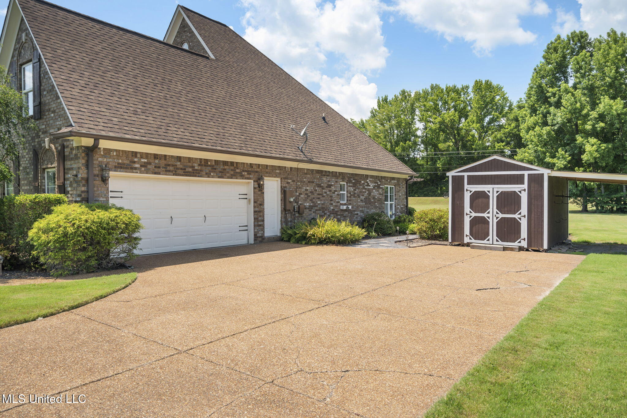 10080 Green Forest Drive
