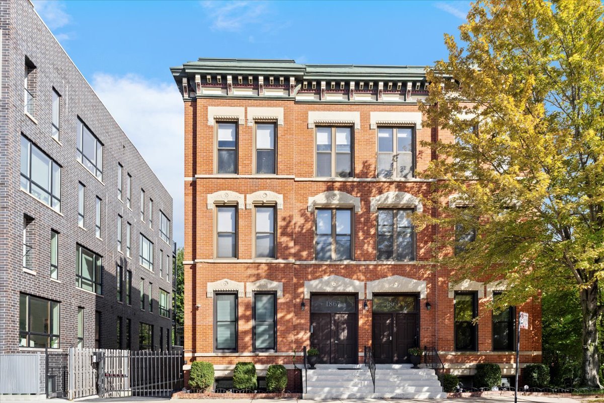 1867 N Halsted Street Unit: 1N