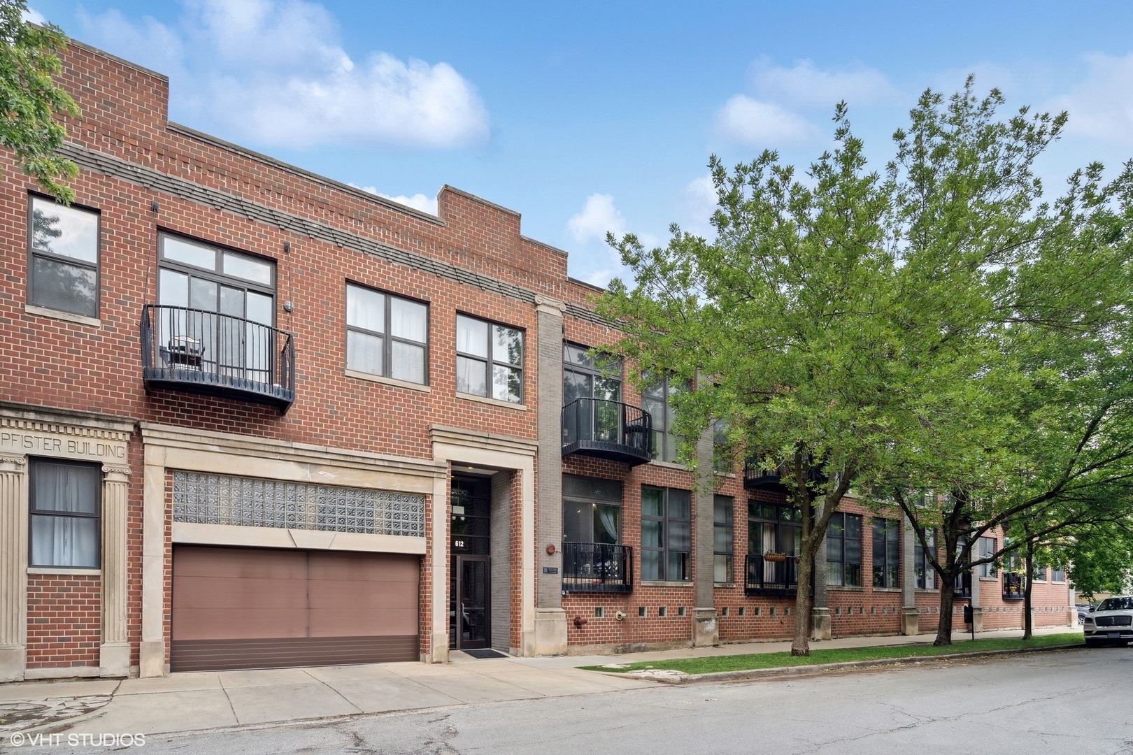 612 N Oakley Boulevard Unit: 112