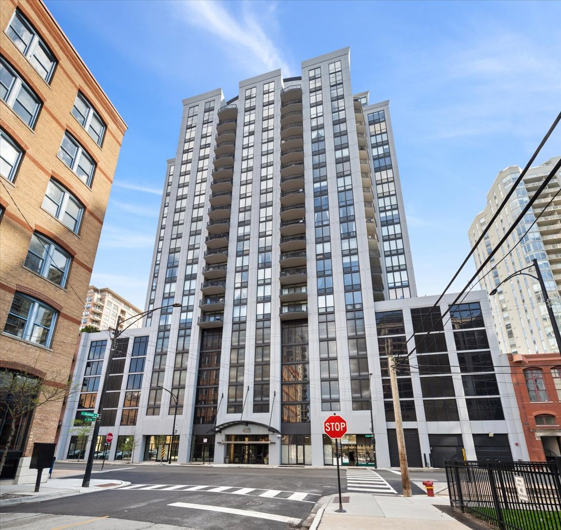 435 W Erie Street Unit: 1801