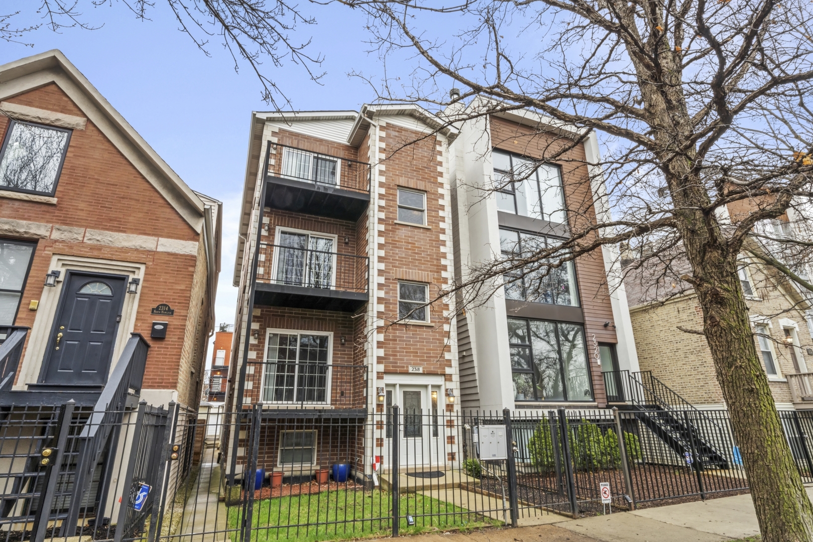 2318 N Hamilton Avenue Unit: 3