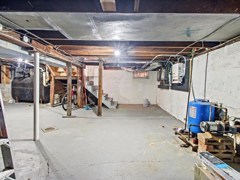 47 Salmon Brook Street