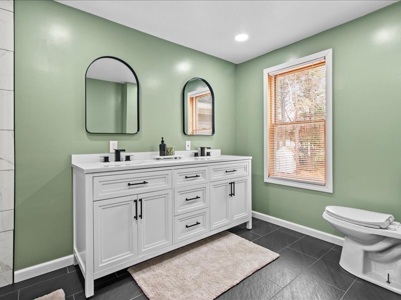 47 Salmon Brook Street