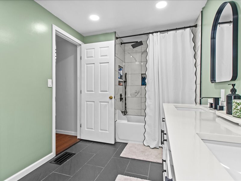 47 Salmon Brook Street