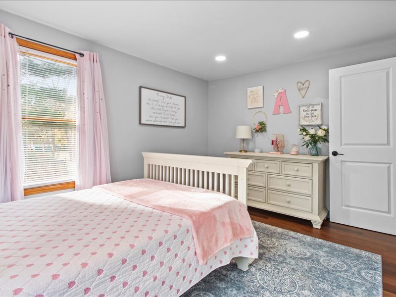 47 Salmon Brook Street