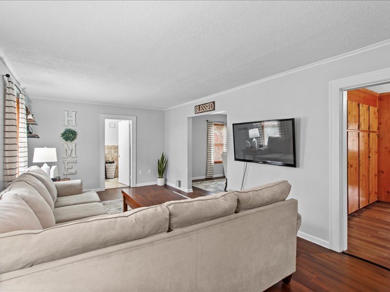 47 Salmon Brook Street