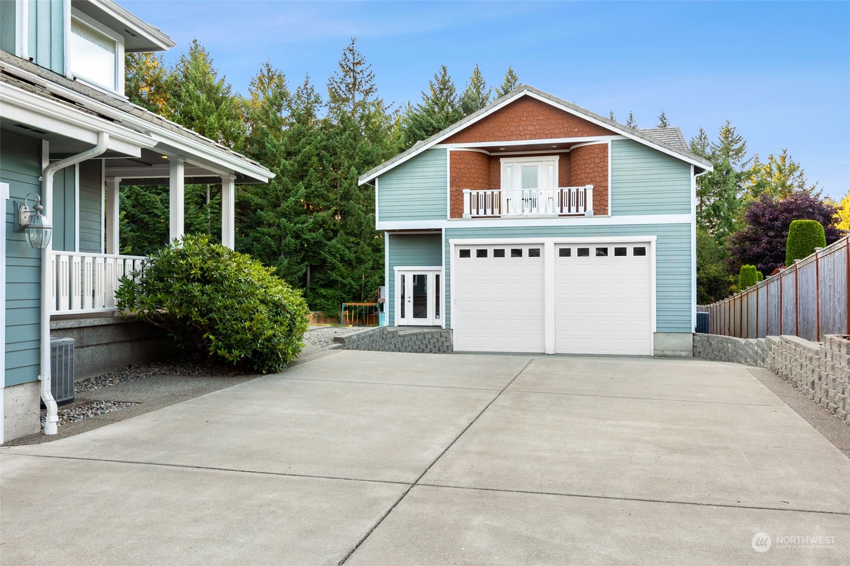 9509 39th Loop NE