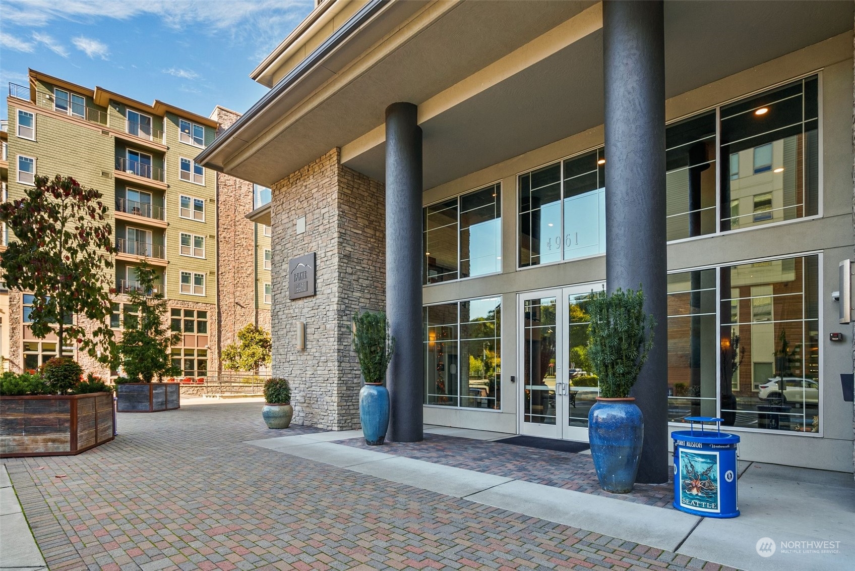 4961 Main Street Unit: 821