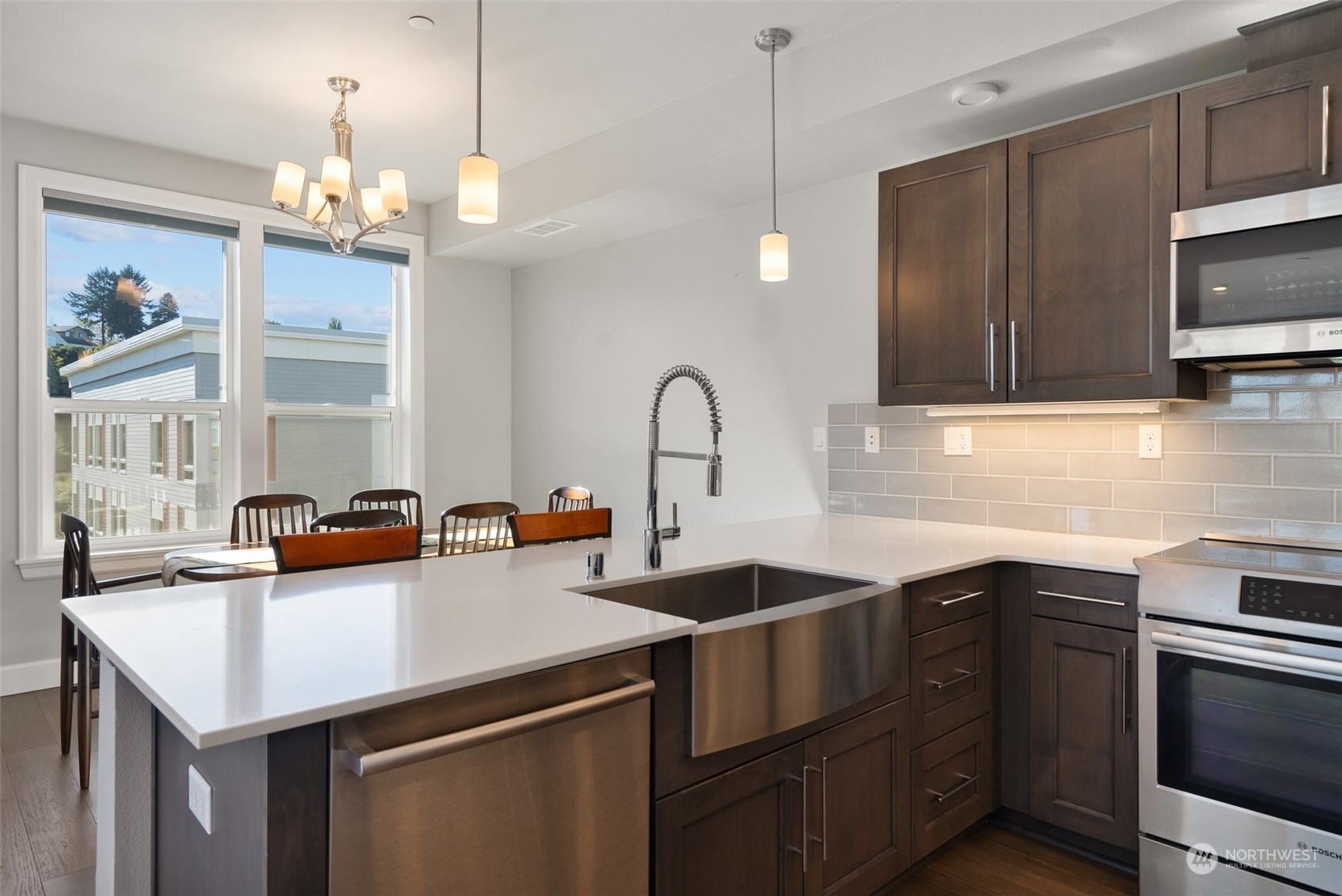 4961 Main Street Unit: 821