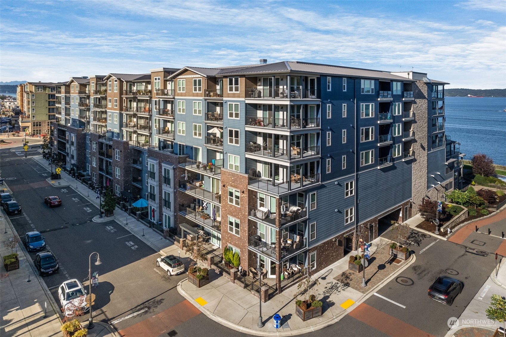 4961 Main Street Unit: 821