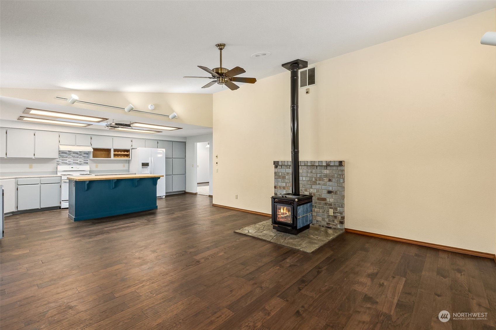 1141 Mountain-Aire Drive SE