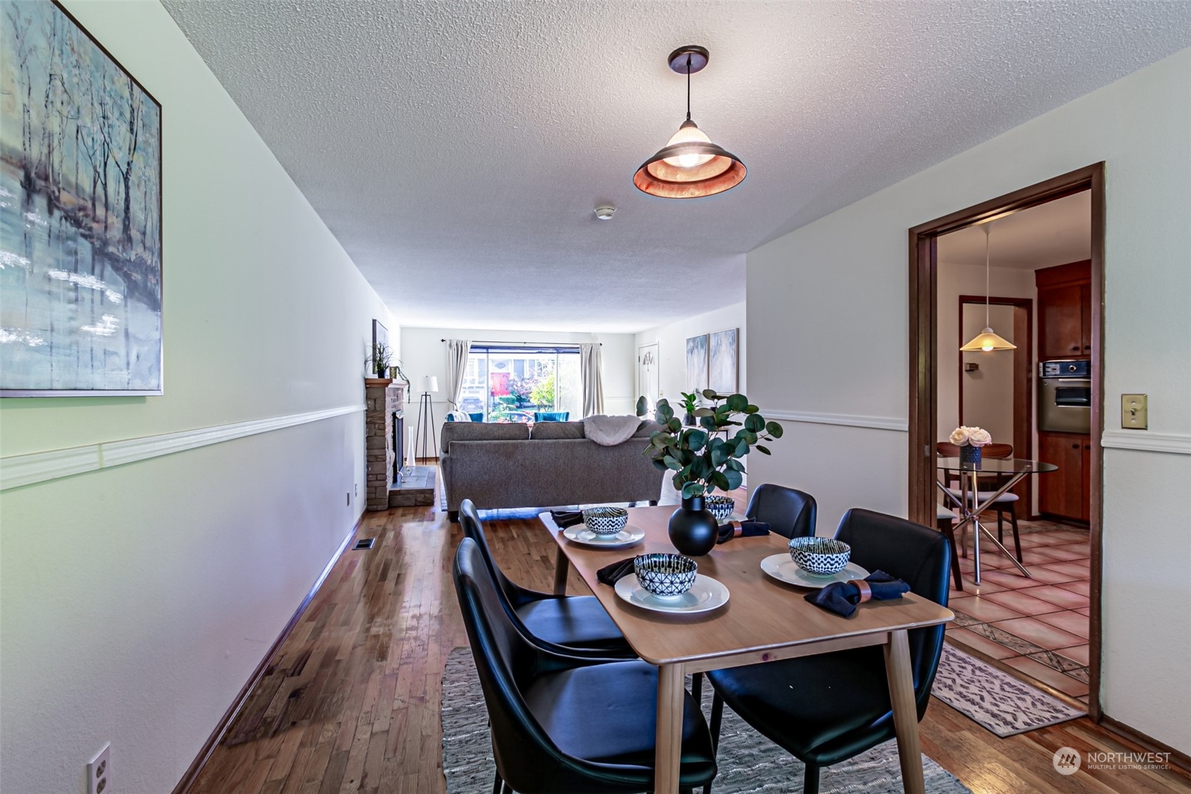 1807 N Vassault Street