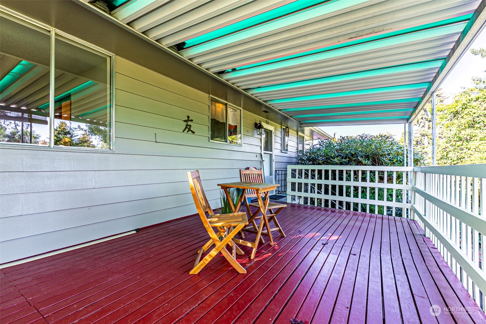 1807 N Vassault Street