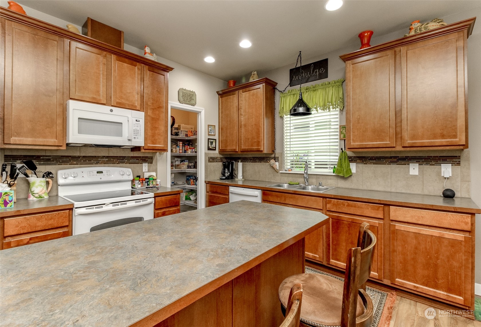 502 Grass Lake Street NW