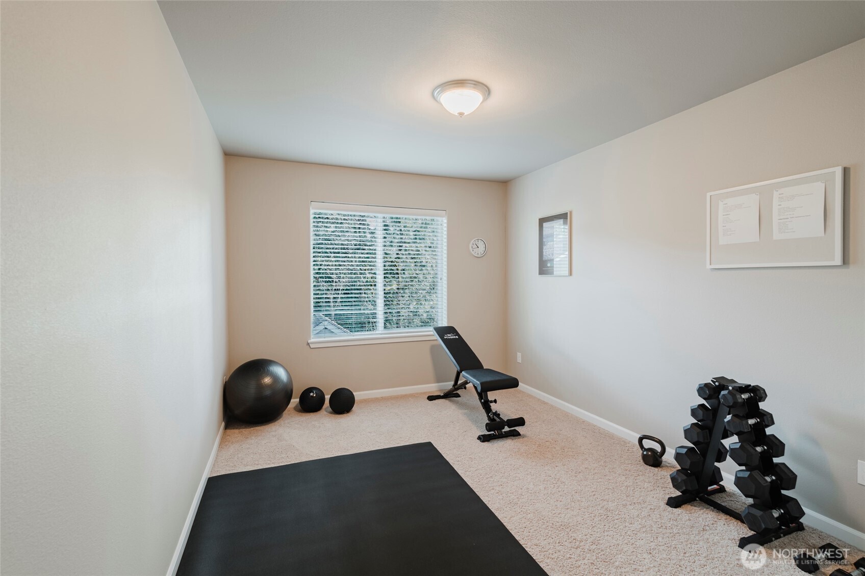 3822 Kingsbury Lane SE