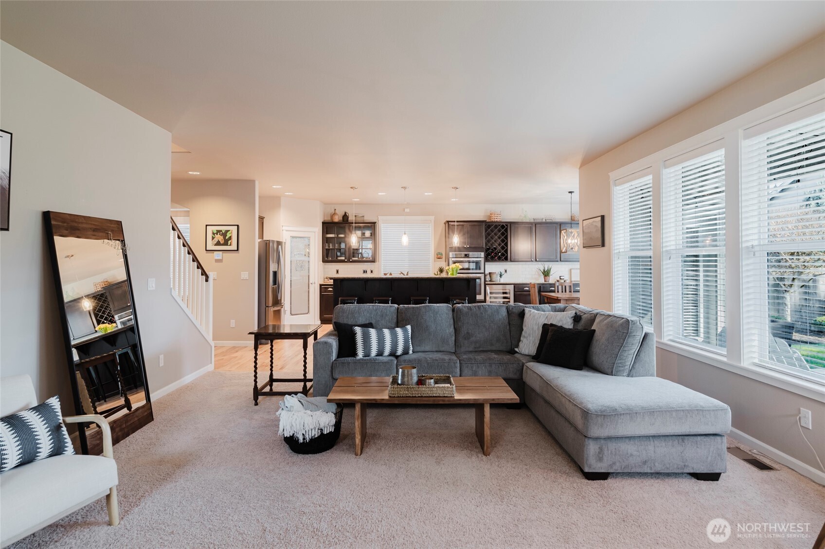 3822 Kingsbury Lane SE