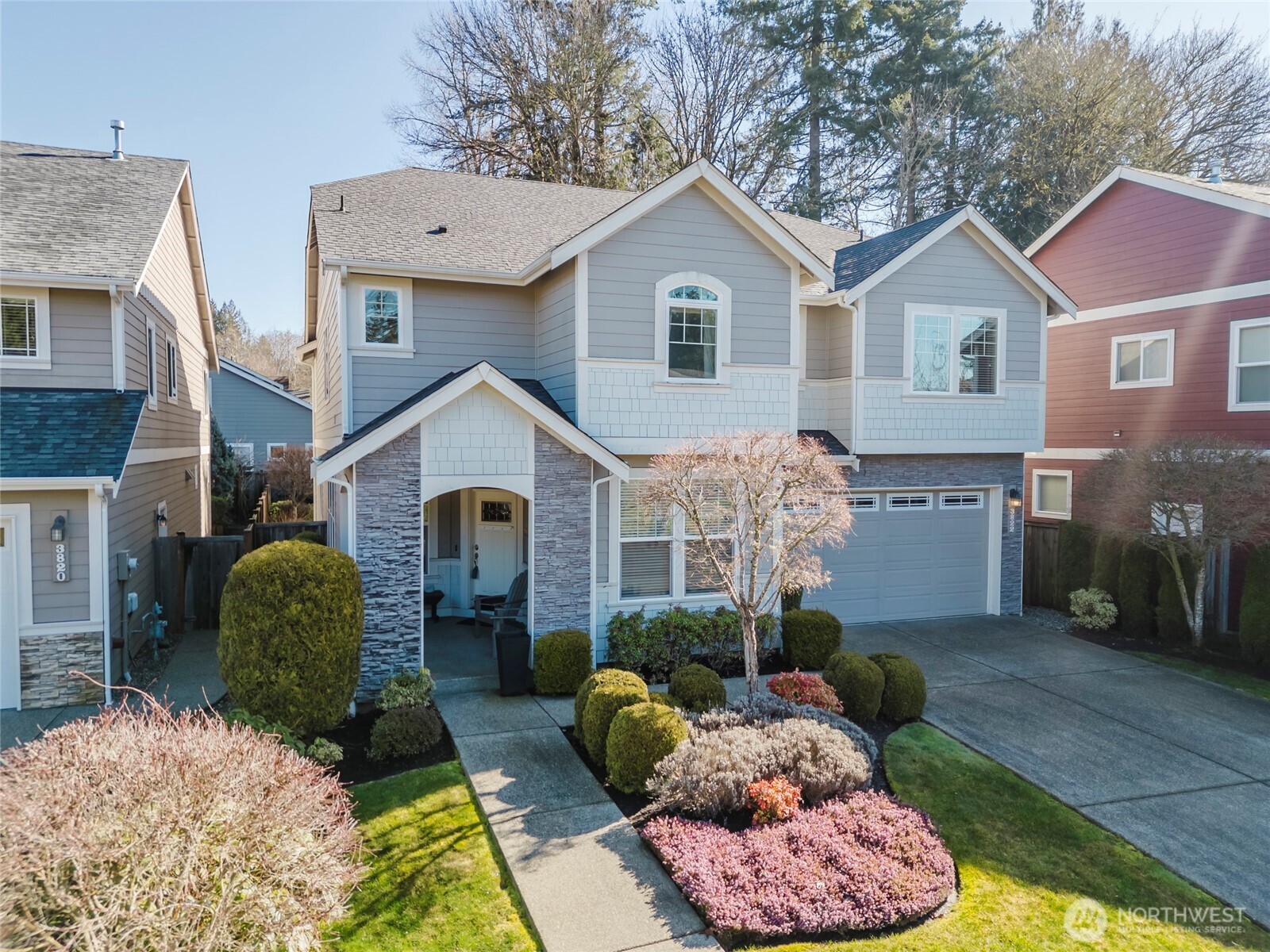 3822 Kingsbury Lane SE