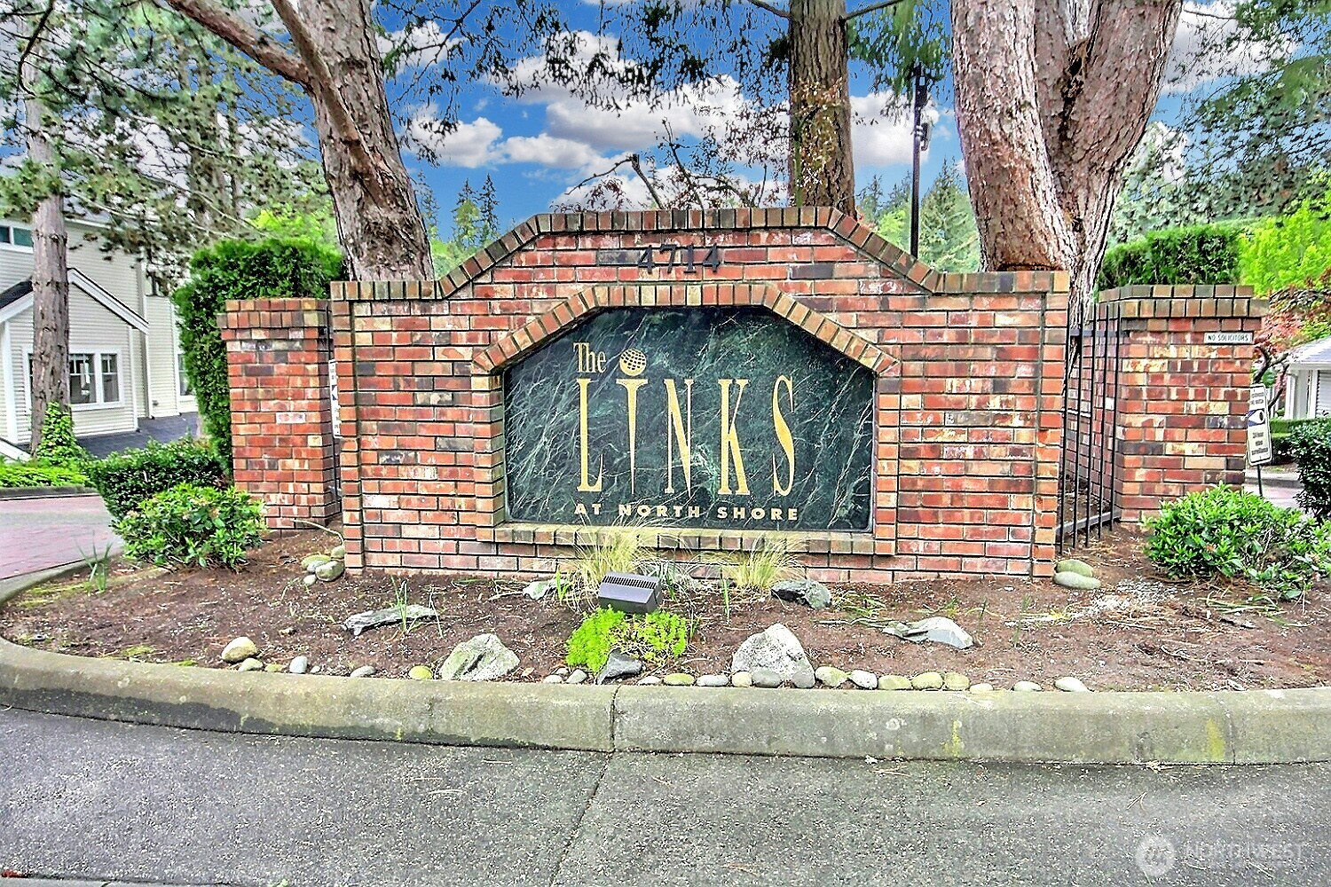 4714 Fairwood Boulevard NE Unit: 605
