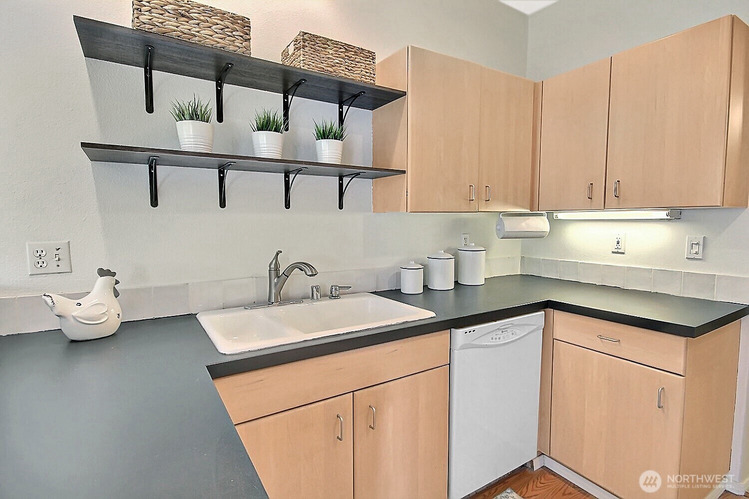 4714 Fairwood Boulevard NE Unit: 605