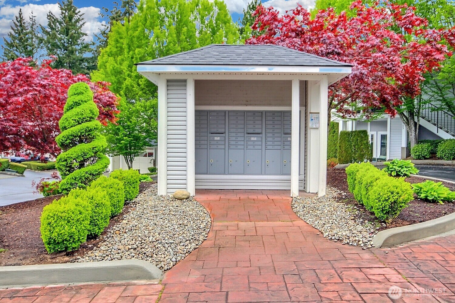 4714 Fairwood Boulevard NE Unit: 605